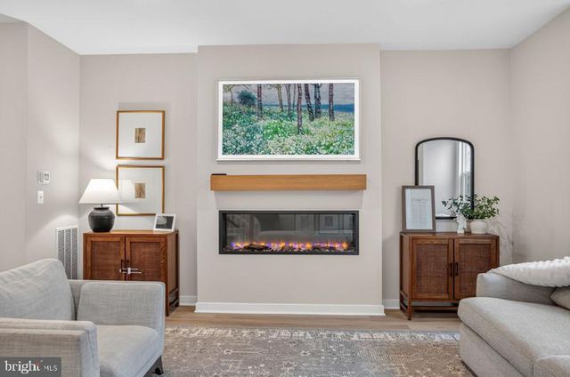 42620 PITLOCHRY TER, Sterling, VA 20166