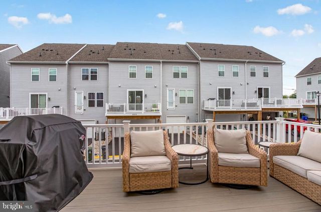 42620 PITLOCHRY TER, Sterling, VA 20166
