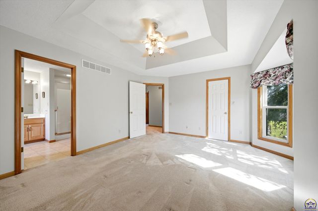 4324 SW Stone AVE, Topeka, KS 66610