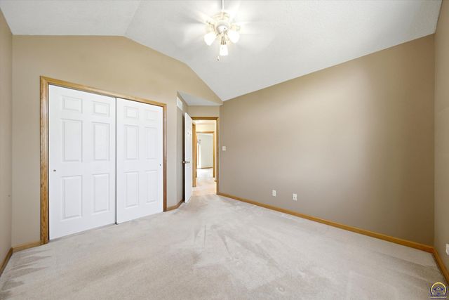 4324 SW Stone AVE, Topeka, KS 66610