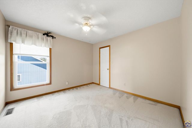 4324 SW Stone AVE, Topeka, KS 66610