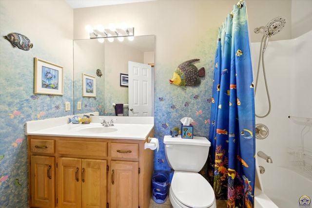 4324 SW Stone AVE, Topeka, KS 66610