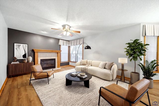 4324 SW Stone AVE, Topeka, KS 66610