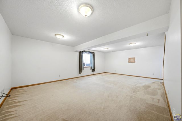 4324 SW Stone AVE, Topeka, KS 66610