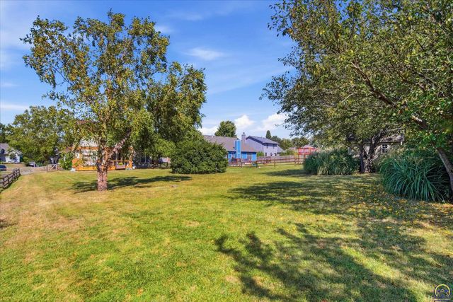 4324 SW Stone AVE, Topeka, KS 66610