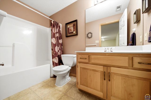 4324 SW Stone AVE, Topeka, KS 66610