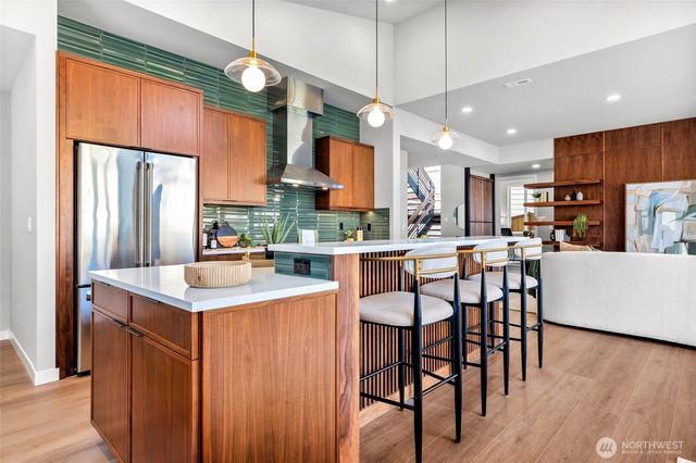 10052 NE 196th Place, Bothell, WA 98011