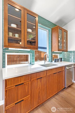 10052 NE 196th Place, Bothell, WA 98011