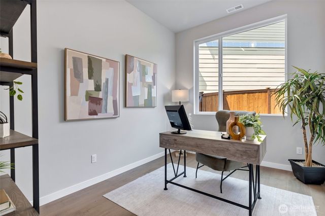 10052 NE 196th Place, Bothell, WA 98011