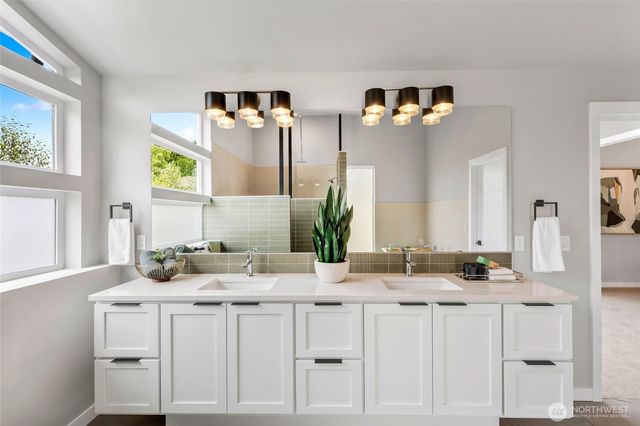 10052 NE 196th Place, Bothell, WA 98011