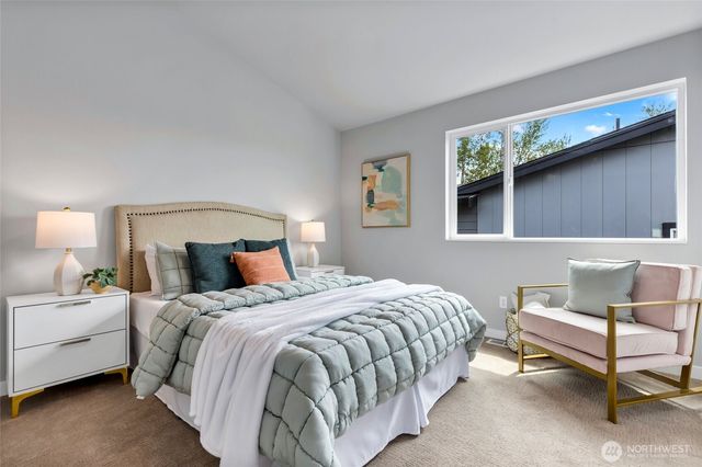 10052 NE 196th Place, Bothell, WA 98011