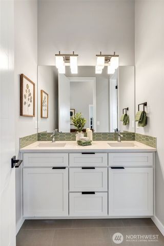 10052 NE 196th Place, Bothell, WA 98011