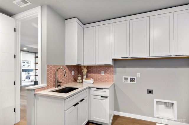 10052 NE 196th Place, Bothell, WA 98011