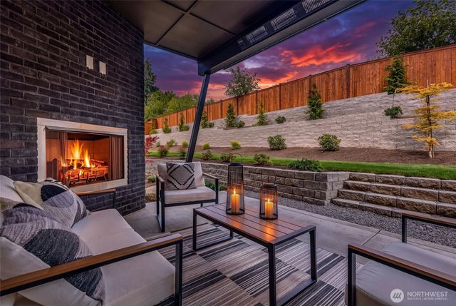10052 NE 196th Place, Bothell, WA 98011