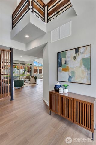 10052 NE 196th Place, Bothell, WA 98011