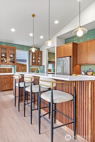 10052 NE 196th Place, Bothell, WA 98011