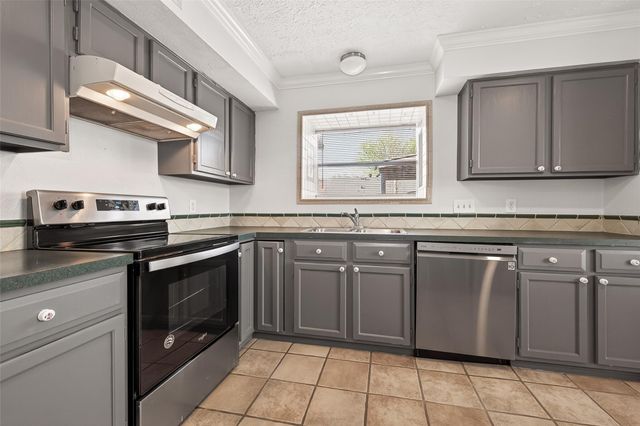 19531 Woodglen Drive, Katy, TX 77449