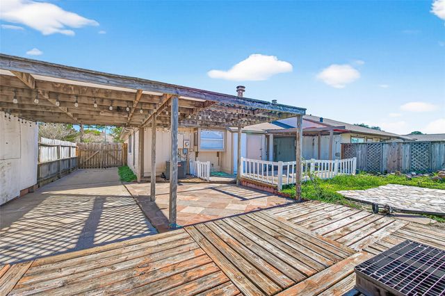 19531 Woodglen Drive, Katy, TX 77449