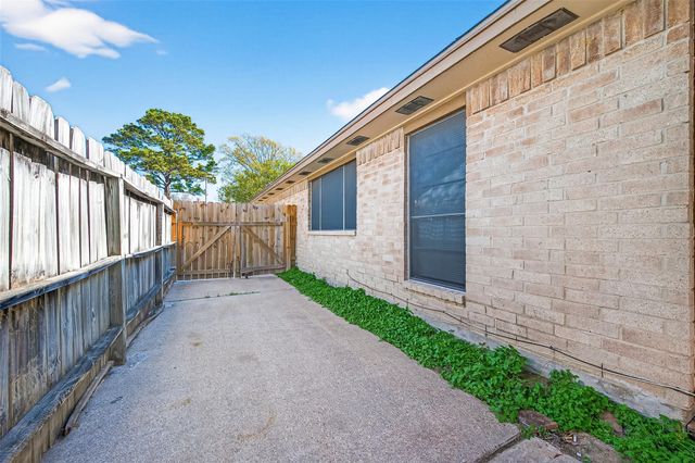 19531 Woodglen Drive, Katy, TX 77449