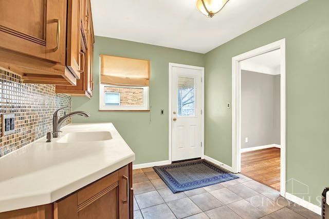 7034 East Avenue, Silverton, OH 45236