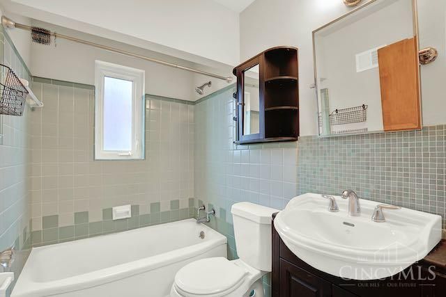 7034 East Avenue, Silverton, OH 45236