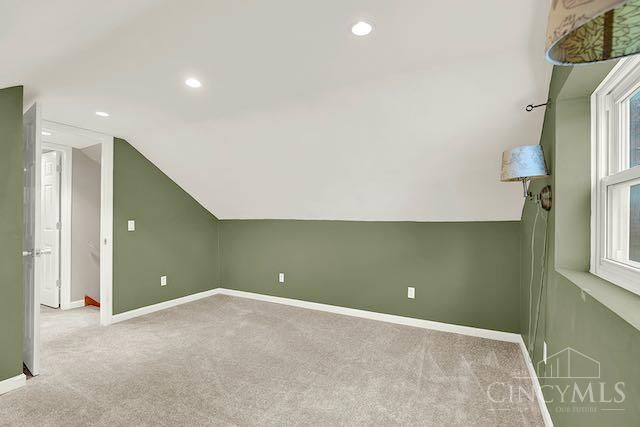 7034 East Avenue, Silverton, OH 45236