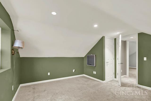 7034 East Avenue, Silverton, OH 45236