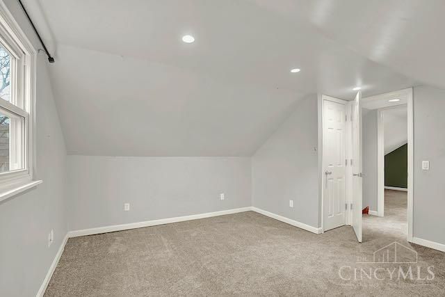 7034 East Avenue, Silverton, OH 45236