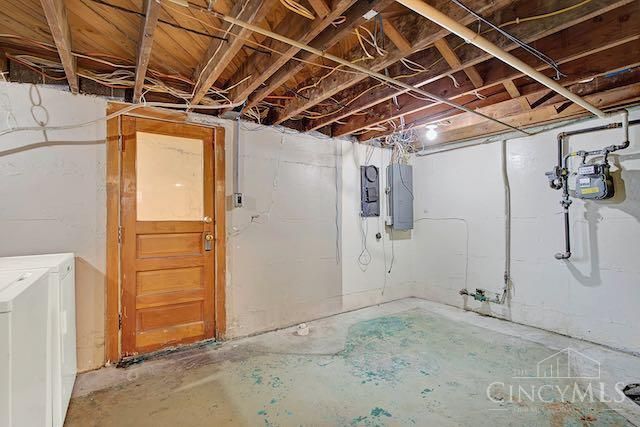 7034 East Avenue, Silverton, OH 45236