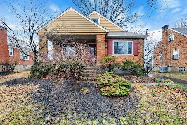 7034 East Avenue, Silverton, OH 45236