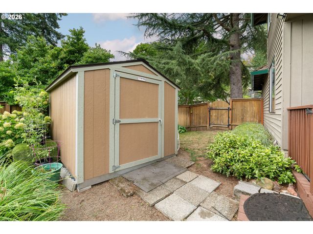8005 Sw CHURCHILL Ct, Tigard, OR 97224