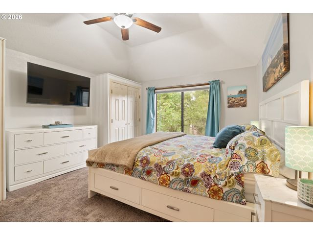 8005 Sw CHURCHILL Ct, Tigard, OR 97224