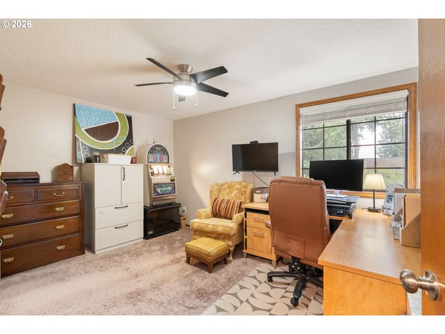 8005 Sw CHURCHILL Ct, Tigard, OR 97224