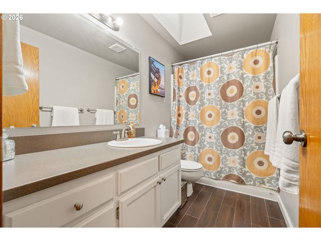 8005 Sw CHURCHILL Ct, Tigard, OR 97224