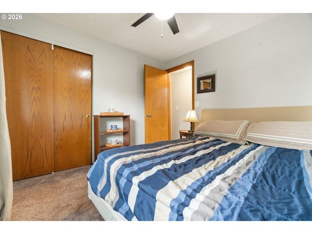 8005 Sw CHURCHILL Ct, Tigard, OR 97224