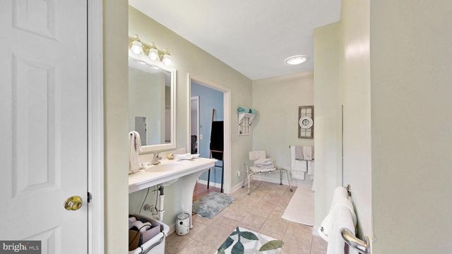 100 BROOKFIELD DR, Dover, DE 19901