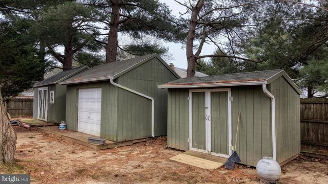 100 BROOKFIELD DR, Dover, DE 19901