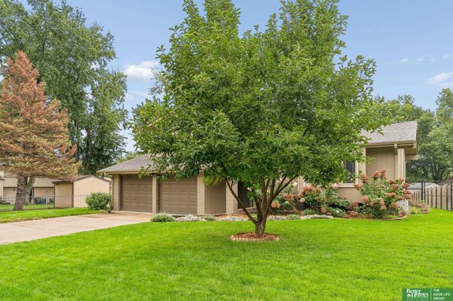 16065 Oak Street, Omaha, NE 68130