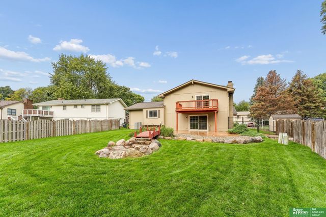 16065 Oak Street, Omaha, NE 68130