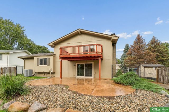 16065 Oak Street, Omaha, NE 68130
