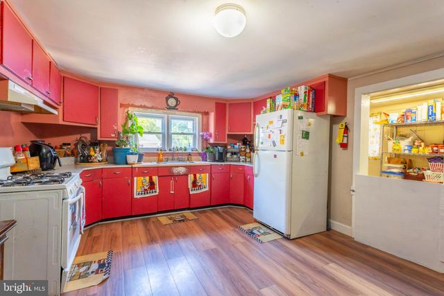 560 SECOND ST, Trenton, NJ 08611