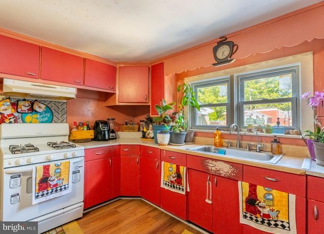 560 SECOND ST, Trenton, NJ 08611