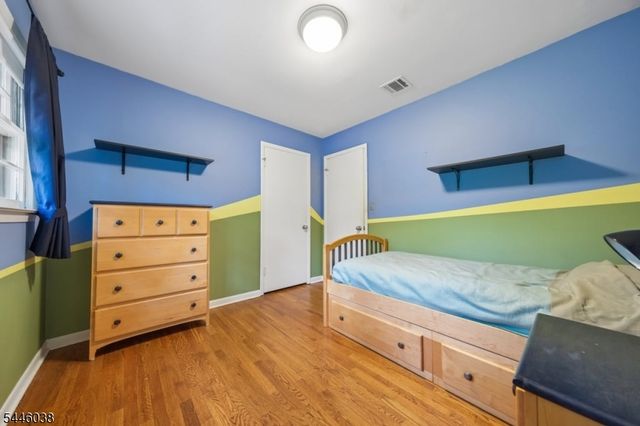 17 Billingsley Dr, Livingston Twp., NJ 07039