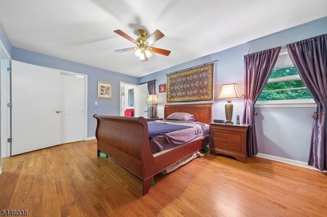 17 Billingsley Dr, Livingston Twp., NJ 07039