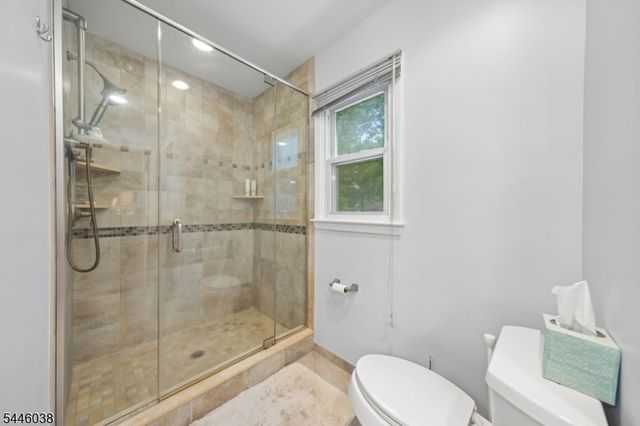17 Billingsley Dr, Livingston Twp., NJ 07039