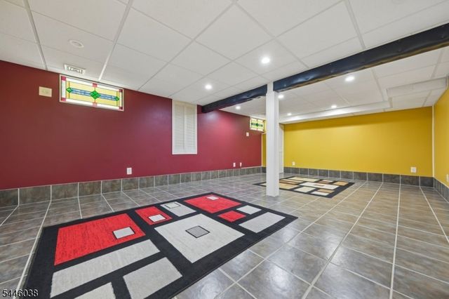 17 Billingsley Dr, Livingston Twp., NJ 07039