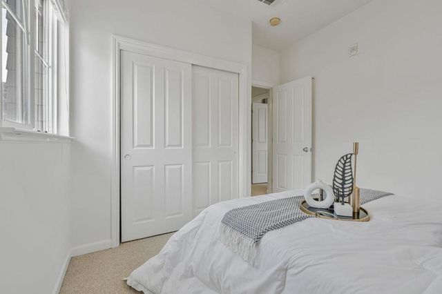 100 Live Oak Way 104, Belmont, CA 94002