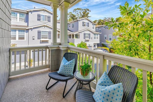 100 Live Oak Way 104, Belmont, CA 94002