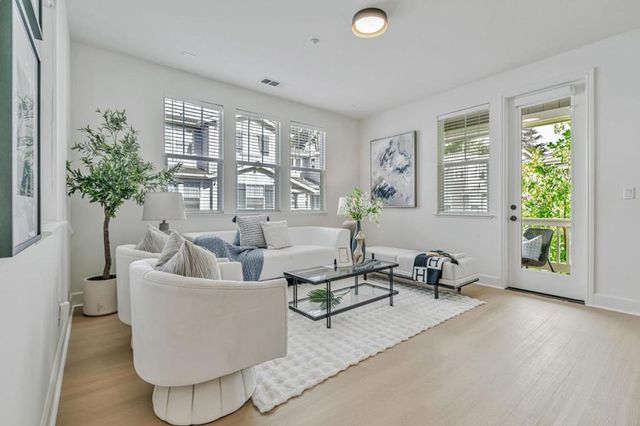 100 Live Oak Way 104, Belmont, CA 94002