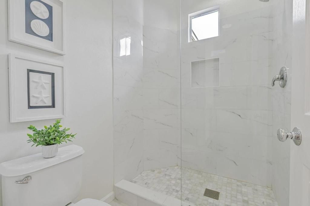 Image 19 of property listing at 100 Live Oak Way 104, Belmont, CA 94002